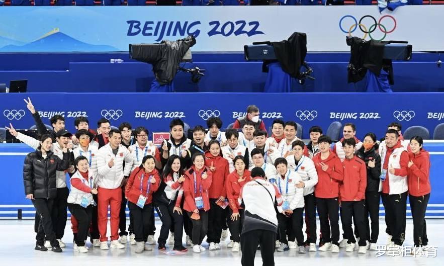 韩国队|黄大宪飞出去了！韩国队内部钩心斗角，互撕肉搏，中国网友乐坏了