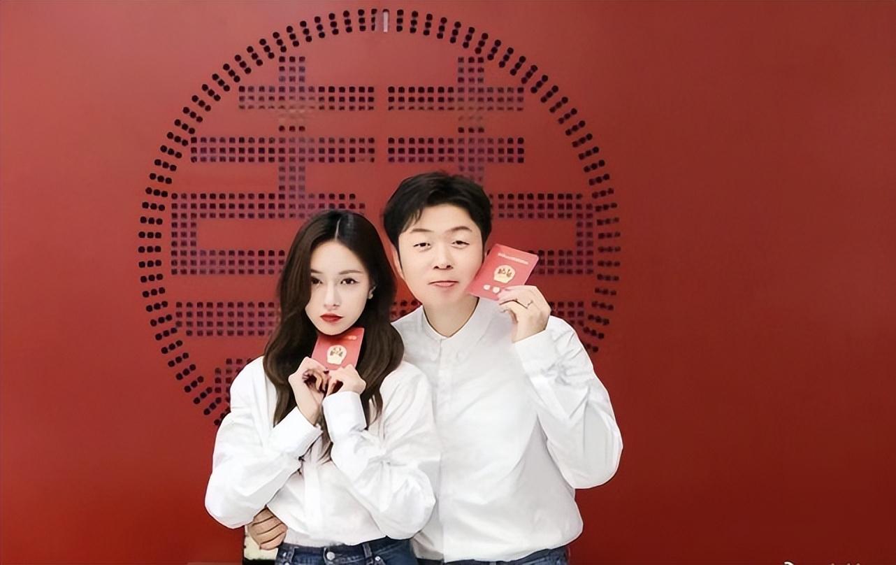 湖南卫视|曝快本除何炅外全离职：谢娜吴昕改简介，海涛维嘉删湖南卫视头衔！