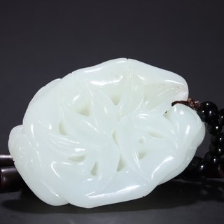 |清代-老和田玉童子祝寿摆件