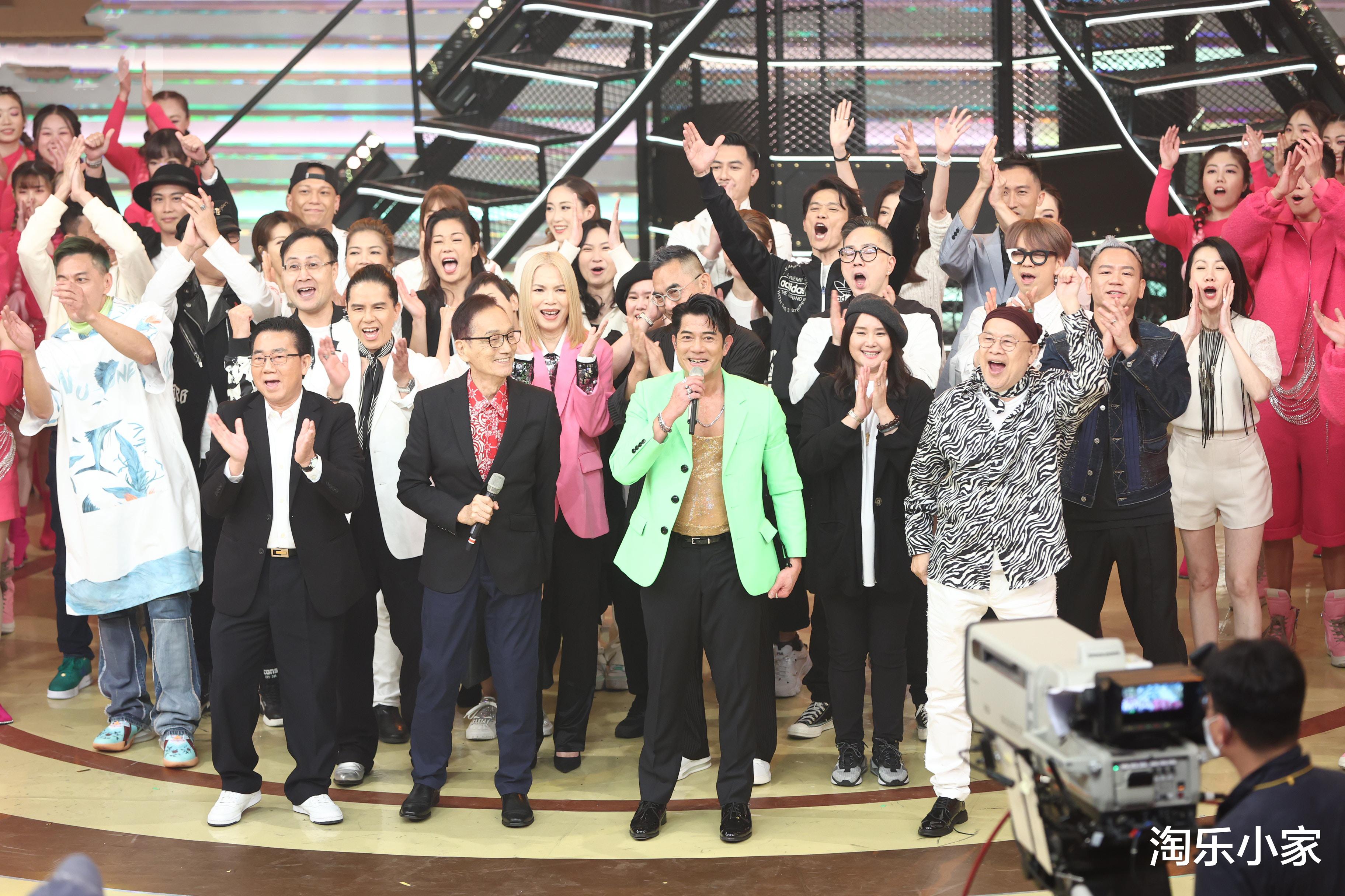 唱这歌|郭富城《唱这歌》抱膝动作有含义，Sunny Wong：城城试了几十个！