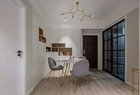 60㎡也能玩转轻奢风,小户型装修值得学习,格调简约上档次