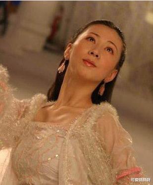 鹿晗|拍写真走红，被丈夫抛弃、遭父亲指责，汤加丽如今后悔了吗？