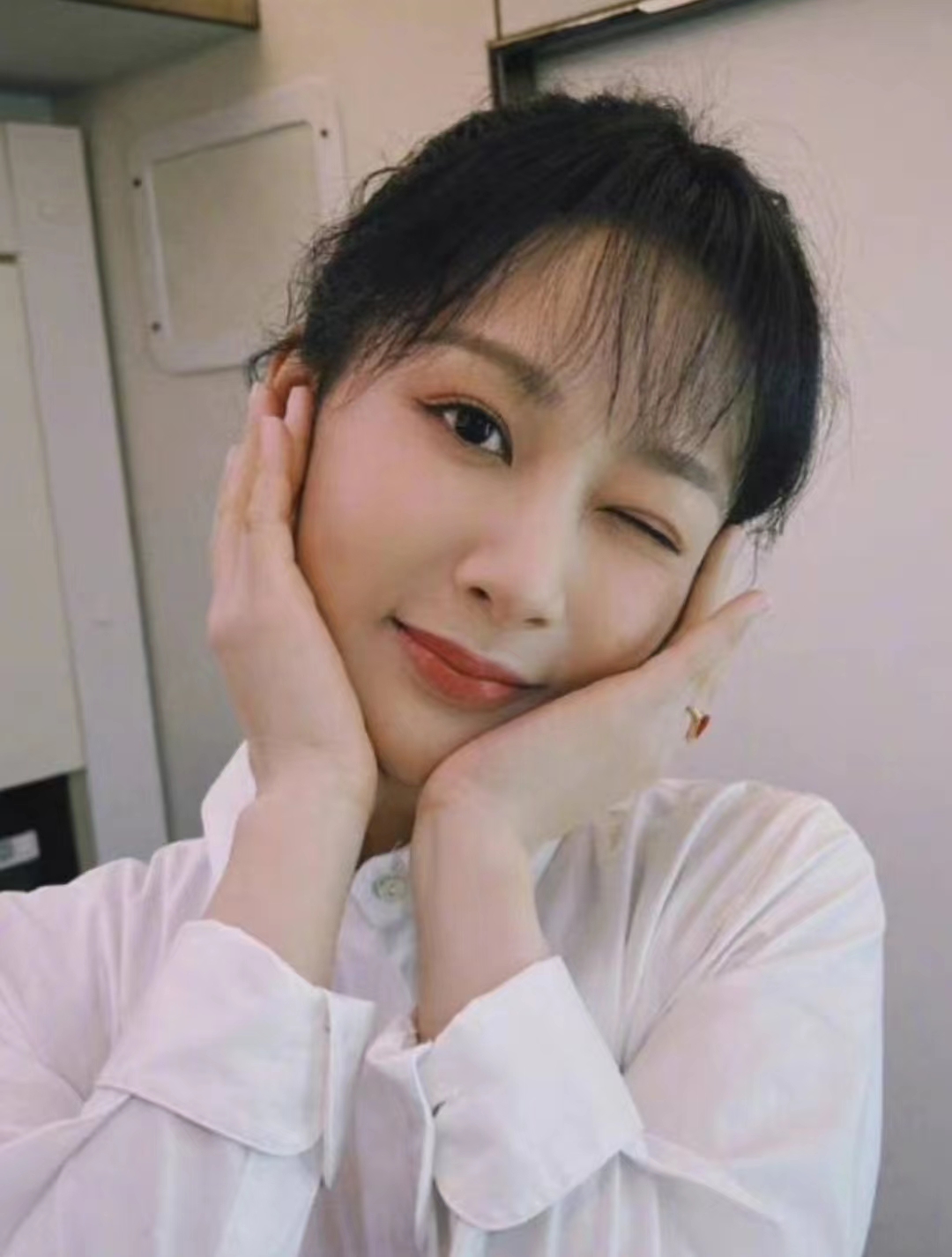 秦俊杰|秦俊杰发布律师声明，起诉爆料跟拍狗仔，女星张雪迎无辜被骂绿茶