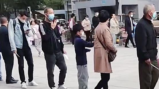 湖南|湖南凤凰为滞留旅客，提供免费食宿，让他们明年免费游玩所有景区