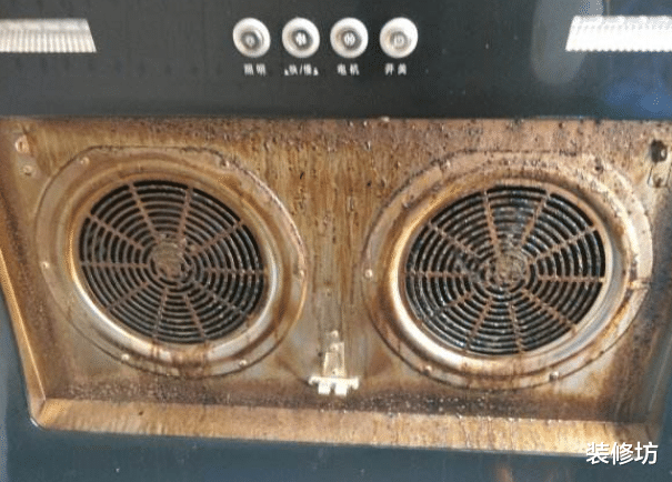 别用小苏打清洁厨房油污了,试试这招,油污哗哗往下掉