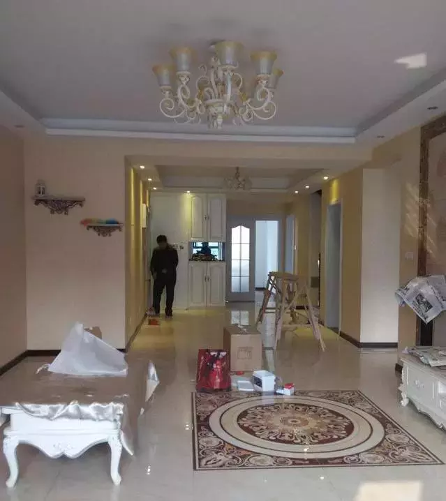 坚持买顶楼复式阁楼,全村人都骂我蠢,装完后大家都闭嘴了!