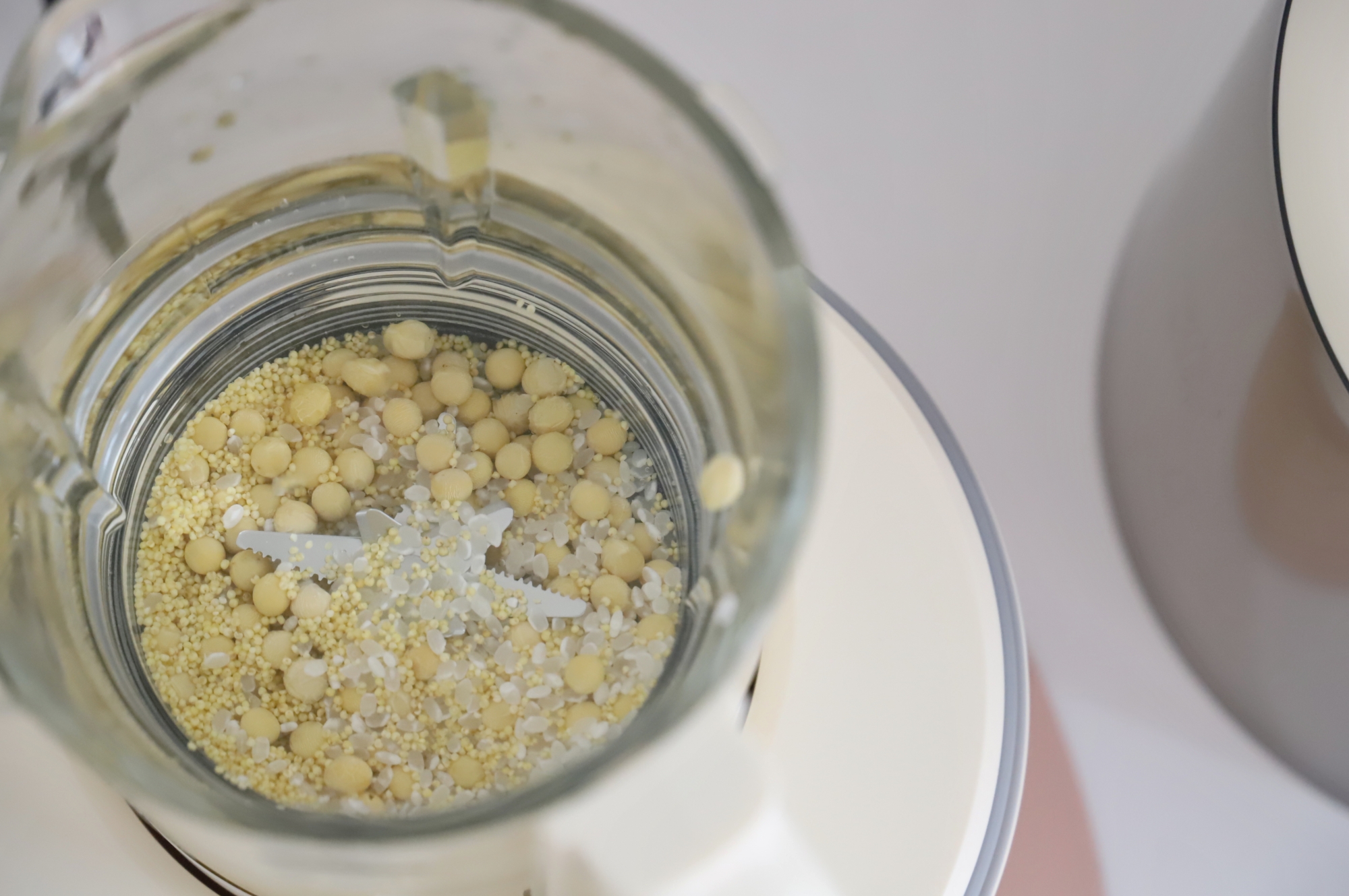 破壁机|静音细磨、精致养生,七彩叮当家用静音破壁机体验