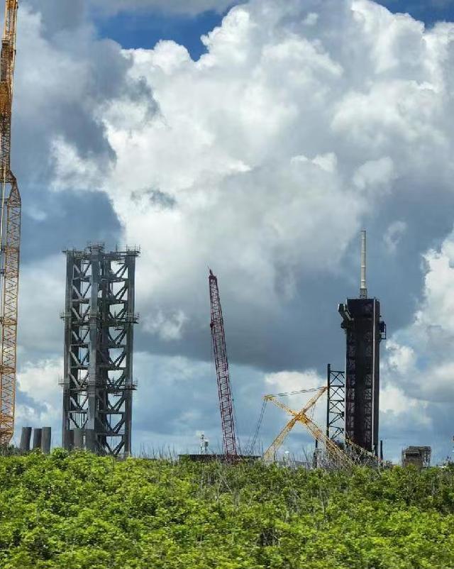 马斯克表示,在佛罗里达州建造星际飞船发射塔方面取得了巨大进展