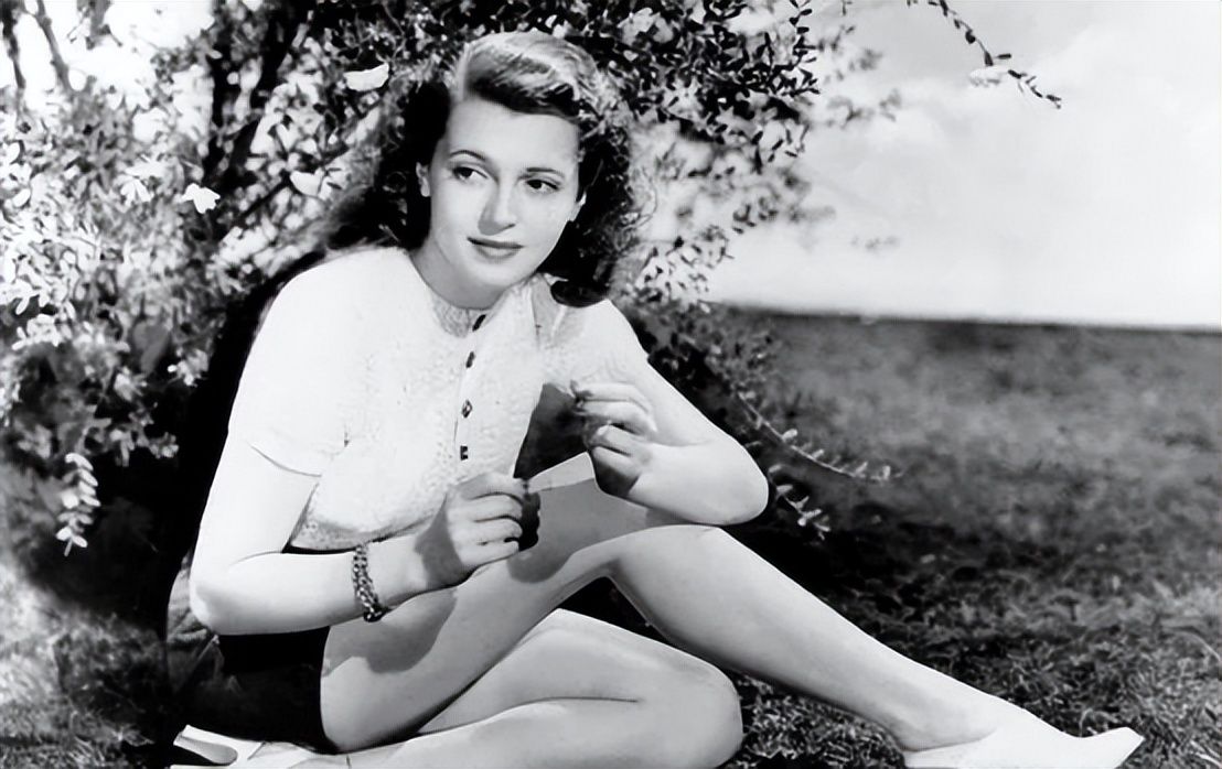 好莱坞|好莱坞性感女神拉娜：有过83个男友7任丈夫，晚年只剩698双高跟鞋