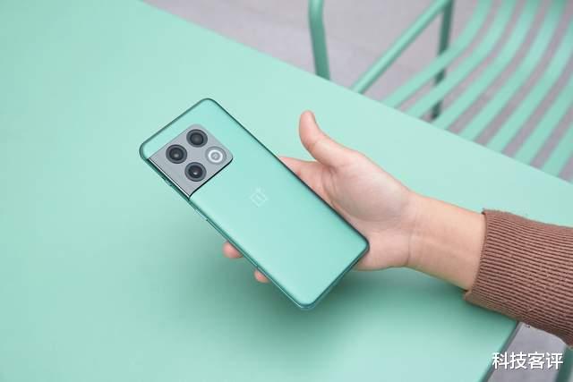 一体机|手感爽、辨识度高、游戏棒…说说两周体验我对一加10 Pro的新看法