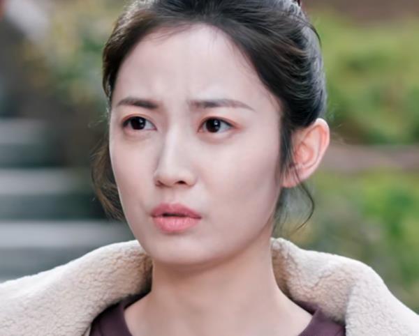 陈钰琪|陈钰琪素颜很上镜，演技也很稳，但30岁的年纪演少女多少有点显老