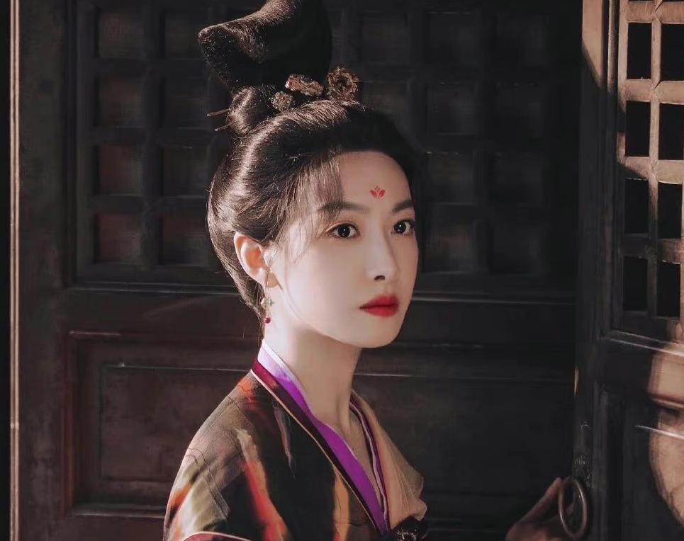 宋茜|剧不慌！央视点名预热宋茜新剧《我们的翻译官》，阵容不错值得追