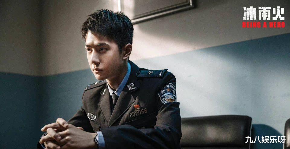 王一博|《无名》添新预告,王一博拍电影引争议,路人:有资源谁拍电视剧