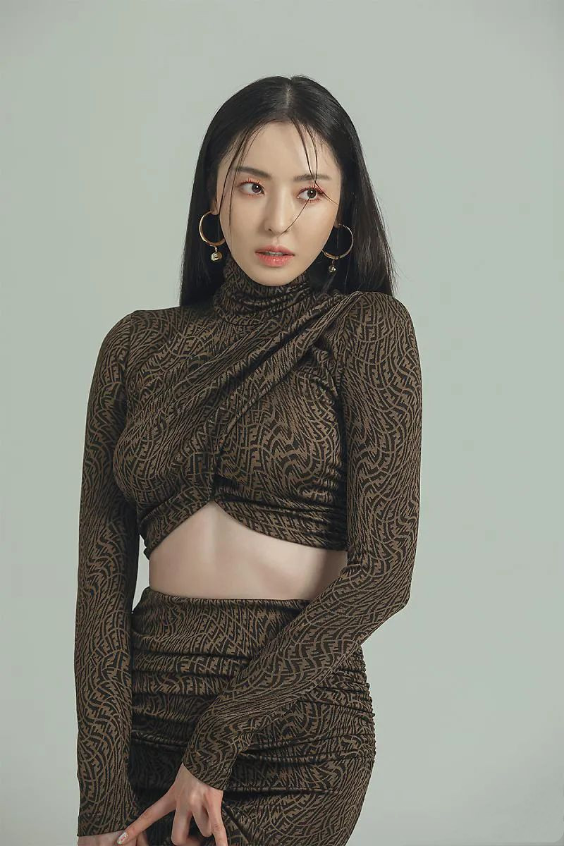 李亚鹏|李多熙,37岁至今单身的她,真正的韩国“白富美”女神