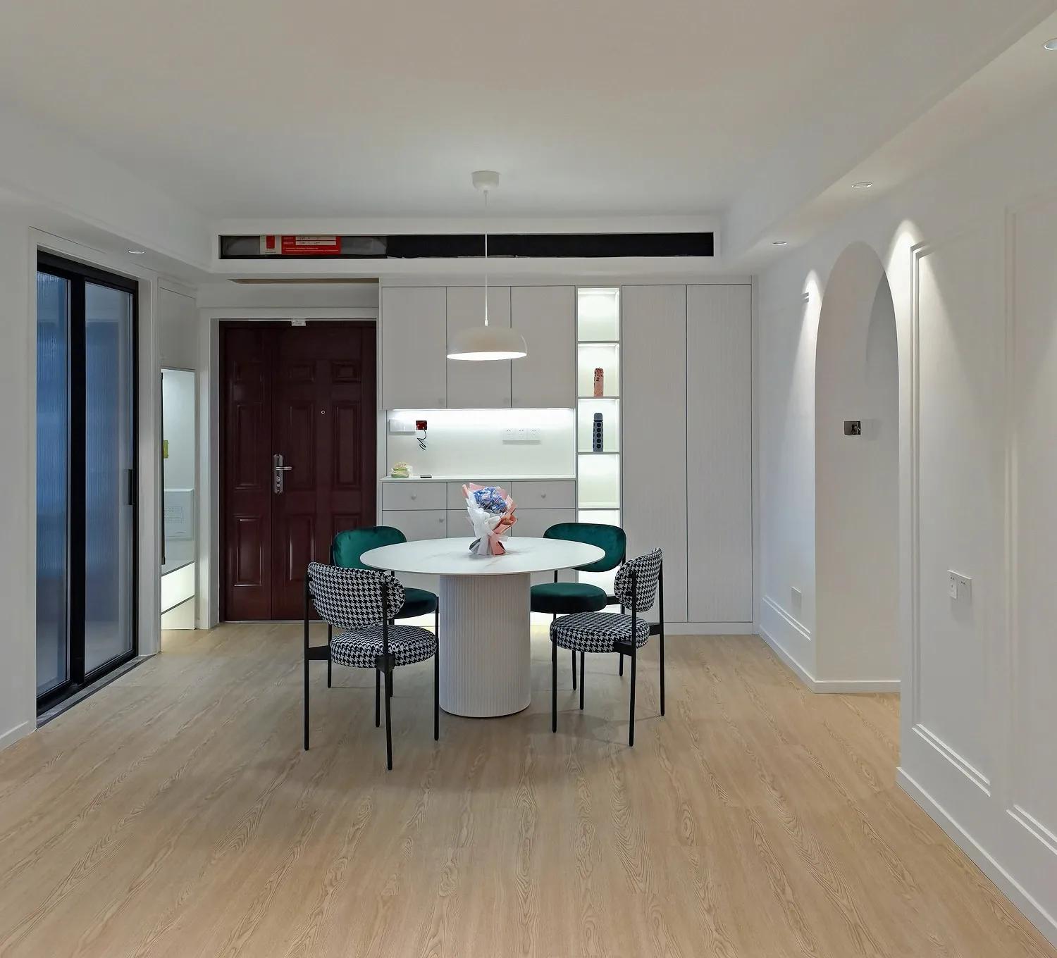 客厅白绿背景+超多收纳,最爱这清爽宜人的家