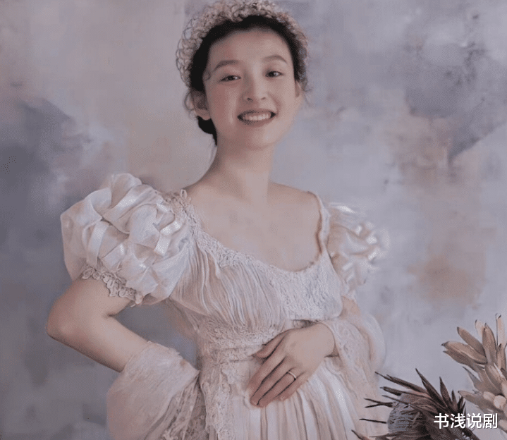 张雨剑|挤眉弄眼，表情装怪，32岁张雨剑出手，带来教科书式“傻子演技”