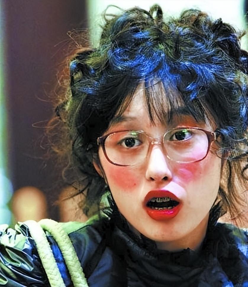 迪丽热巴|放不下身段就别演丑角，这些女星告诉你，什么叫敬业不糊弄观众