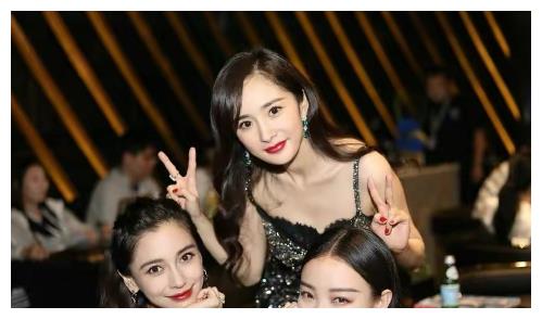 杨幂|36岁杨幂生图曝光！较2年前老了10岁，痘痘瑕疵尽显不见少女感