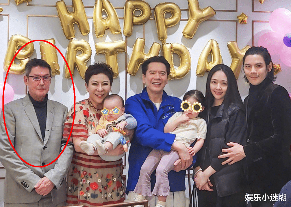 郭碧婷|向太晒全家福庆生,郭爸抿嘴冷脸心事重重,郭碧婷护肚疑怀三胎