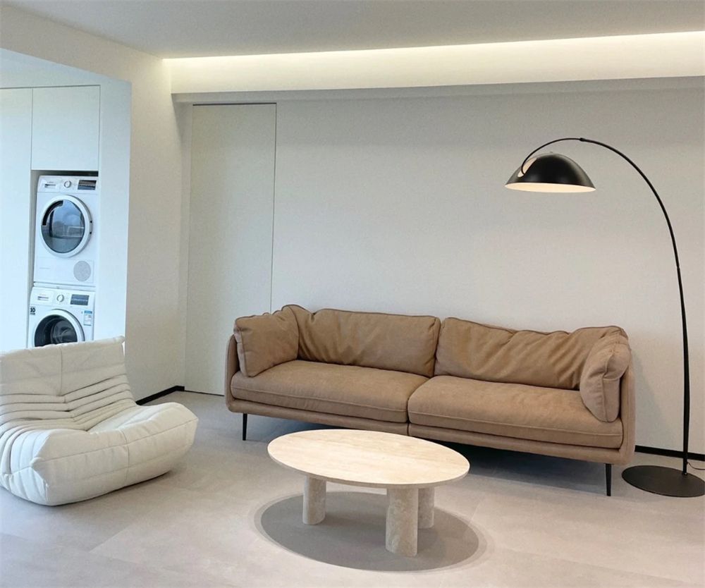 姑娘在县城买下自己的家,装修成“家徒四壁”风,减法生活太爽了