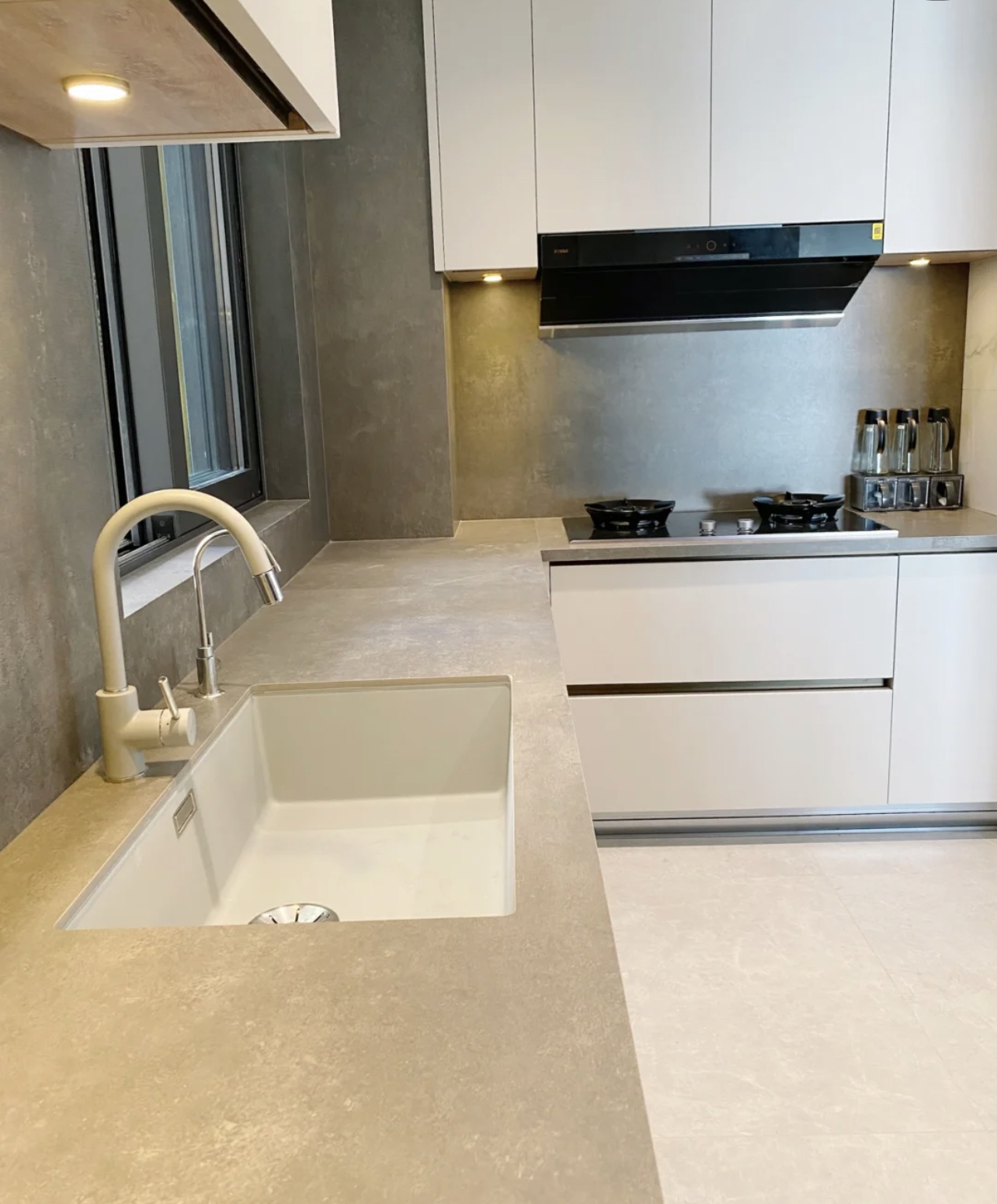 若经济不宽裕,厨房装修别做这9个设计,不实用,还很贵!