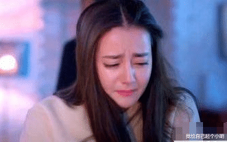 校园欺凌|受过“校园暴力”的四位明星，热巴被推下水沟，她被迫喝脏水