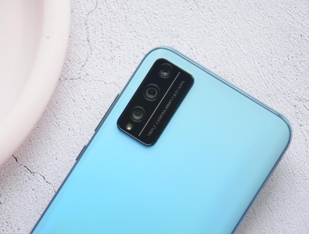 |手机软件系统更新，其他软件的更新，也对硬件要求逐渐在提高