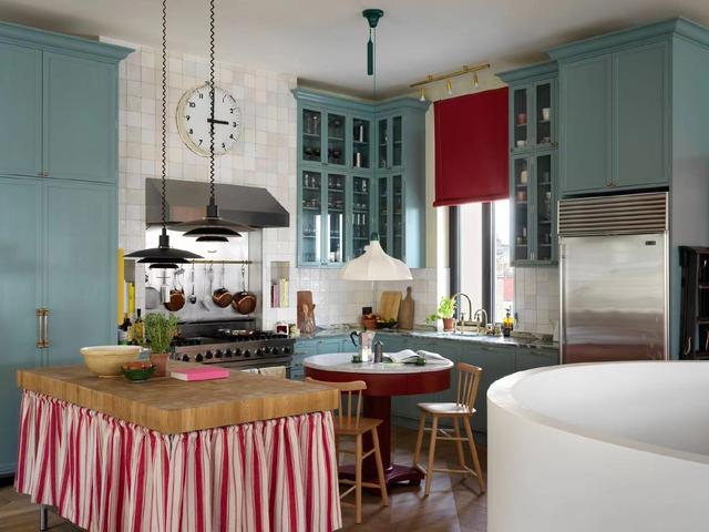 她翻新的伦敦老房子,用缤纷色彩来混搭,每一个空间都非常耀眼