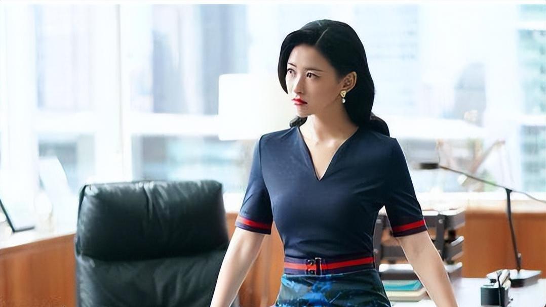 王智|演员朱珠的成名之路：一生中爱过的四个男人，最终嫁给普通人