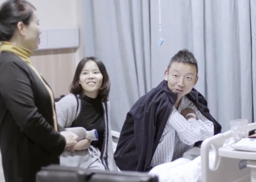 |郭爸军功章饱受质疑，杜粉喊话其拿出证据即可，打赢官司稳定民心