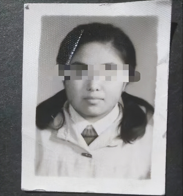 23岁小伙花20万娶妻, 订婚后妻子怀孕, 孩子出生后却和自己长得不像