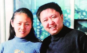 于谦|于谦背后的女人：20岁被“骗”到手，41岁身材窈窕，难怪老郭惦记