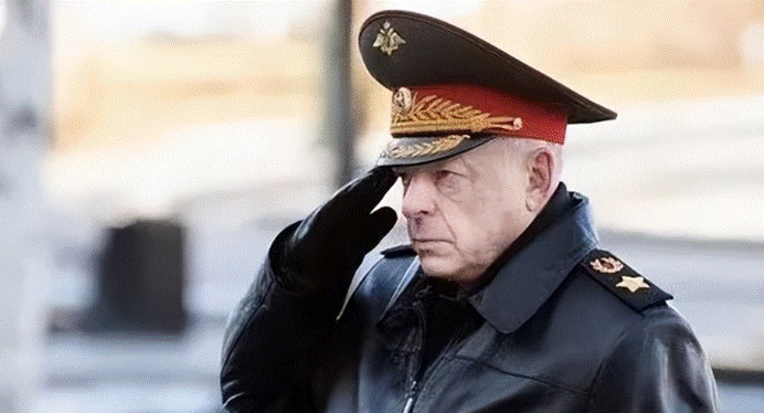 苏联 英雄的差别！俄罗斯英雄成红场阅兵主角，乌克兰“英雄”投降俄军