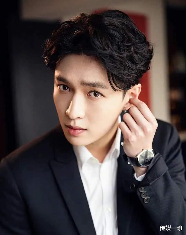 张艺兴|张艺兴与SM公司合约期满，曾释放3点信号，暗示未来的发展规划