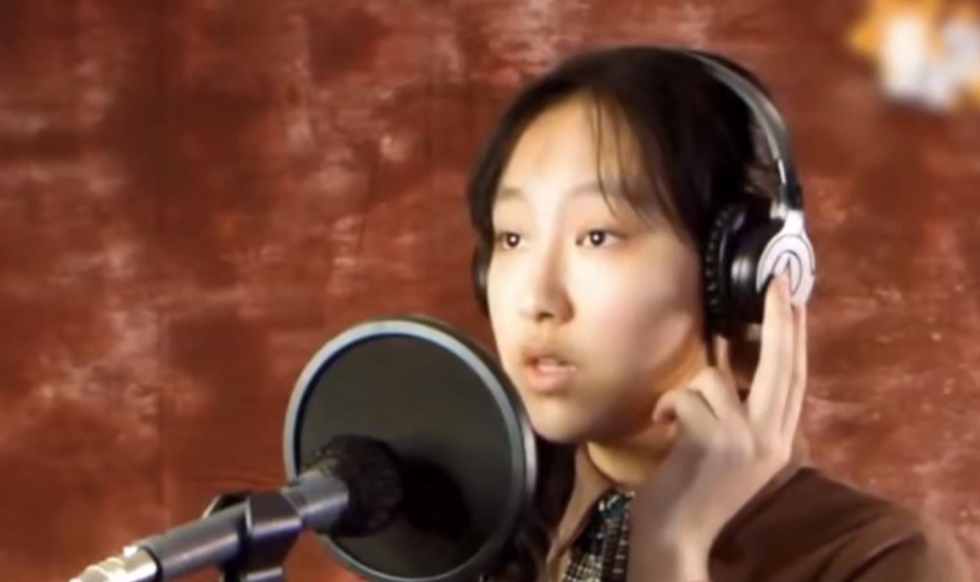 炎明熹|17岁港圈唱将炎明熹!父母定居内地,粤语歌开口跪,打破刻板印象