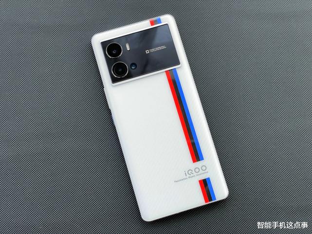 iqoo|iQOO 9系列：夺得双榜第一！网友：在意性能的日子过不去了