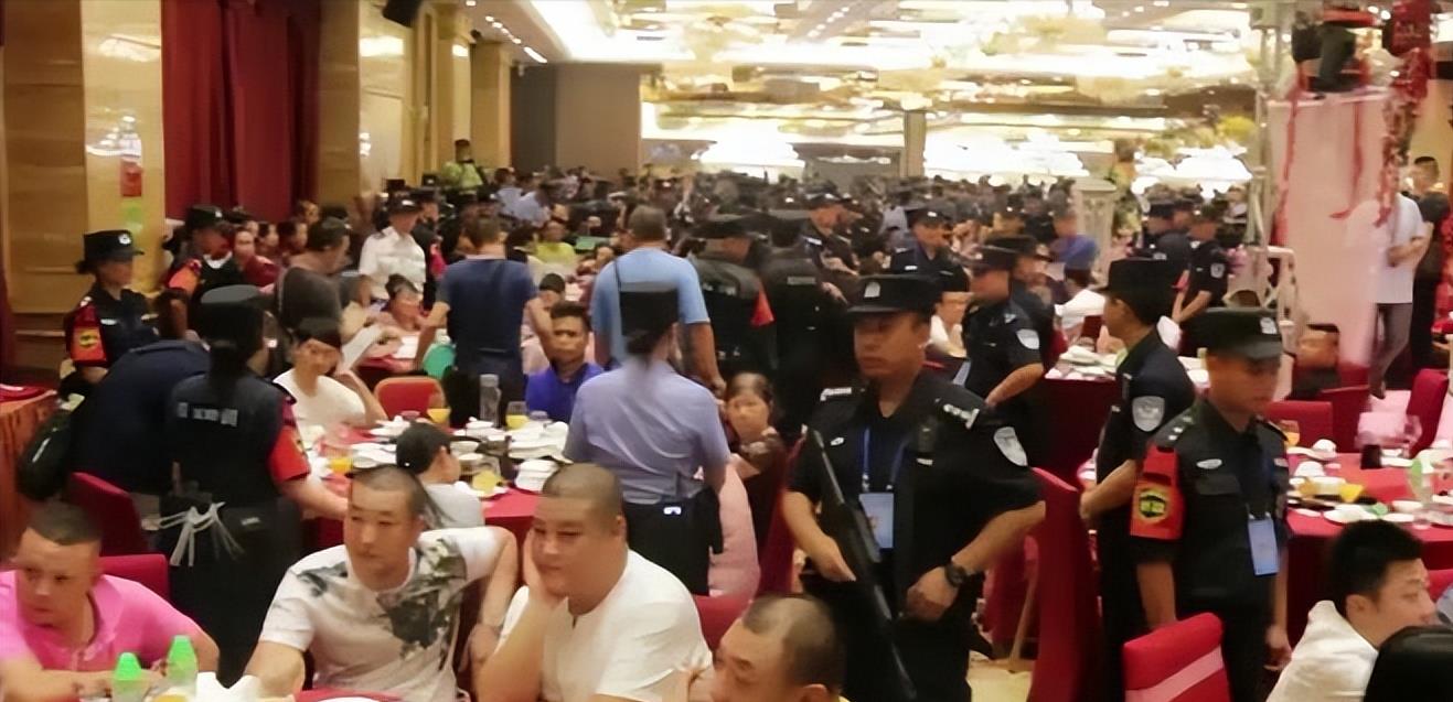 深圳黑老大王小西:1500名警察扫黑被当婚礼助兴节目,下场如何?