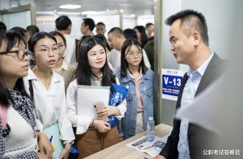 高考|2022考公、考研将成应届生的“二次高考”?70%毕业生放弃找工作