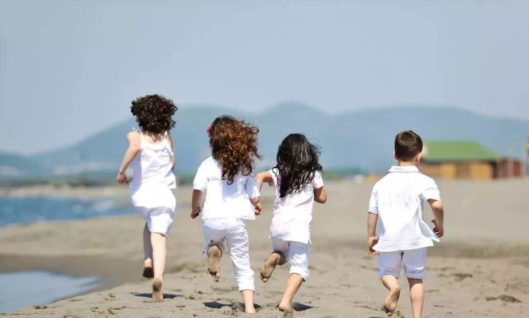 唐晶|为尽快回归职场，五年生三胎，面试时人事的这番话，让她溃不成军