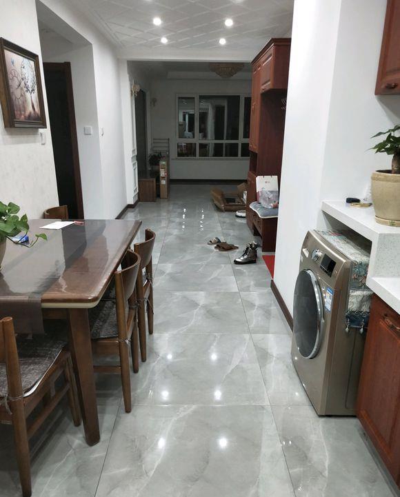 兄妹二人给父母筹备养老房，一个买房一个装修，简装效果也有爱！