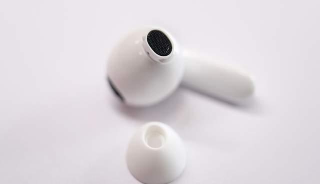 无线耳机|OPPOEncoX2真无线耳机使用体验，黄金听感加持，久石让调音