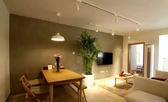 谁家阳台还放拖把？早过时了，看完邻居家阳台只想回去重装！