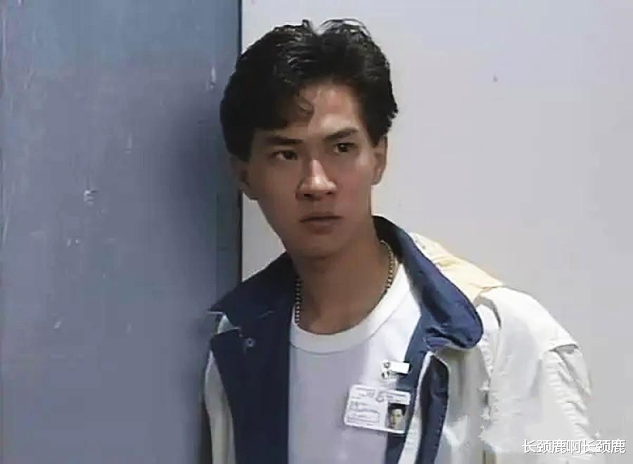 关咏荷|关咏荷：既是富家千金又是当红花旦，却甘愿为穷小子息影退居家庭