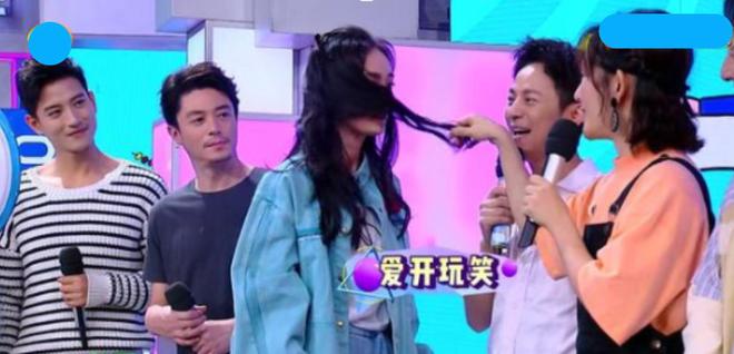 谢娜|主持一姐谢娜，如今全是差评，狼狈至极