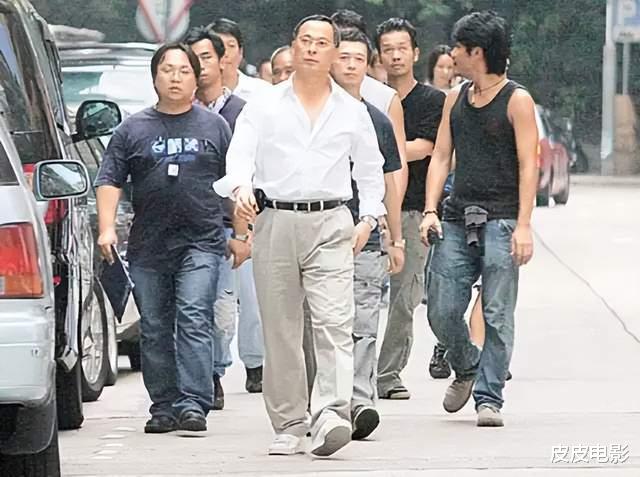 成龙|个个票房惨败,个个都是经典,有的因巨亏,制片人“郁郁而终”