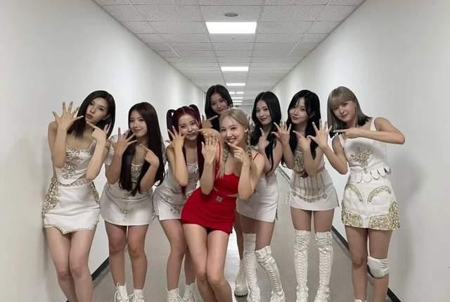 EXO|哪位爱豆最适合当模特?EXO排名不敌防弹;TWICE成员担任MC?