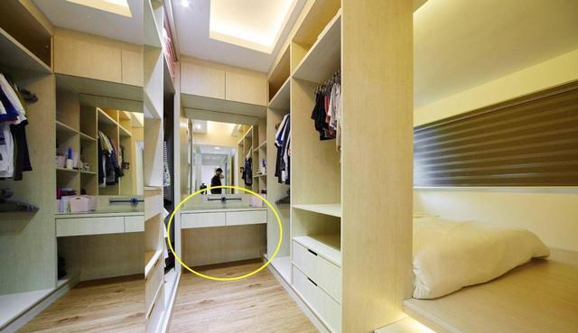一字型衣柜无法满足收纳需求,这次换成步入式,抵得上一个衣帽间