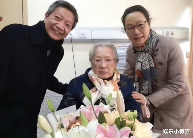 秦怡|喜丧！100岁秦怡病逝，生前最后露面照曝光，曾丧夫丧子身患绝症