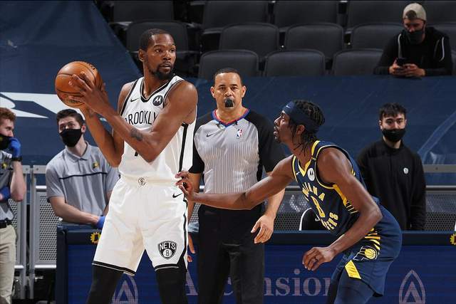 雄鹿队|NBA赛程安排接近完美，只有雄鹿被“牺牲”了，四屏直播准备起来