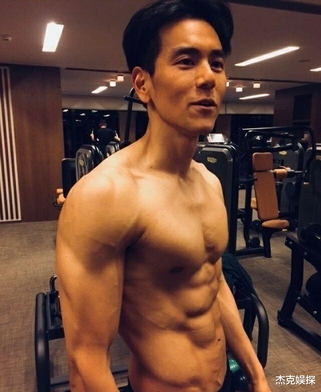 杜淳 40岁杜淳自曝健身成果，脸部瘦到脱相，网友吐槽：变得像糟老头子